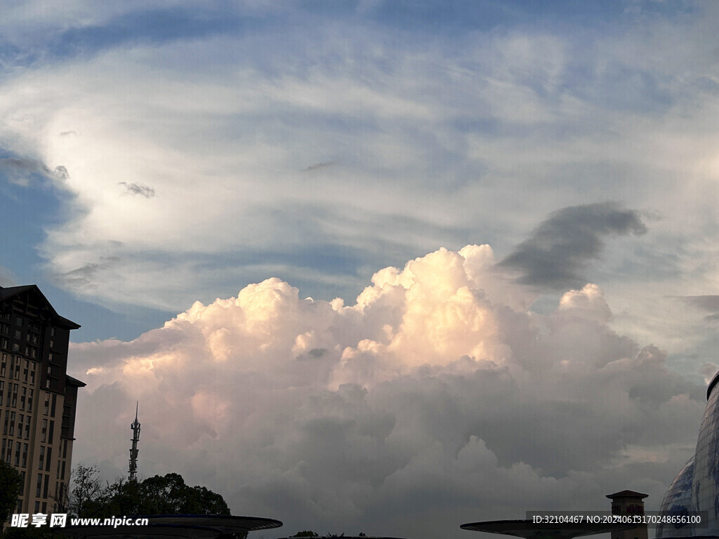 夕阳天空云朵