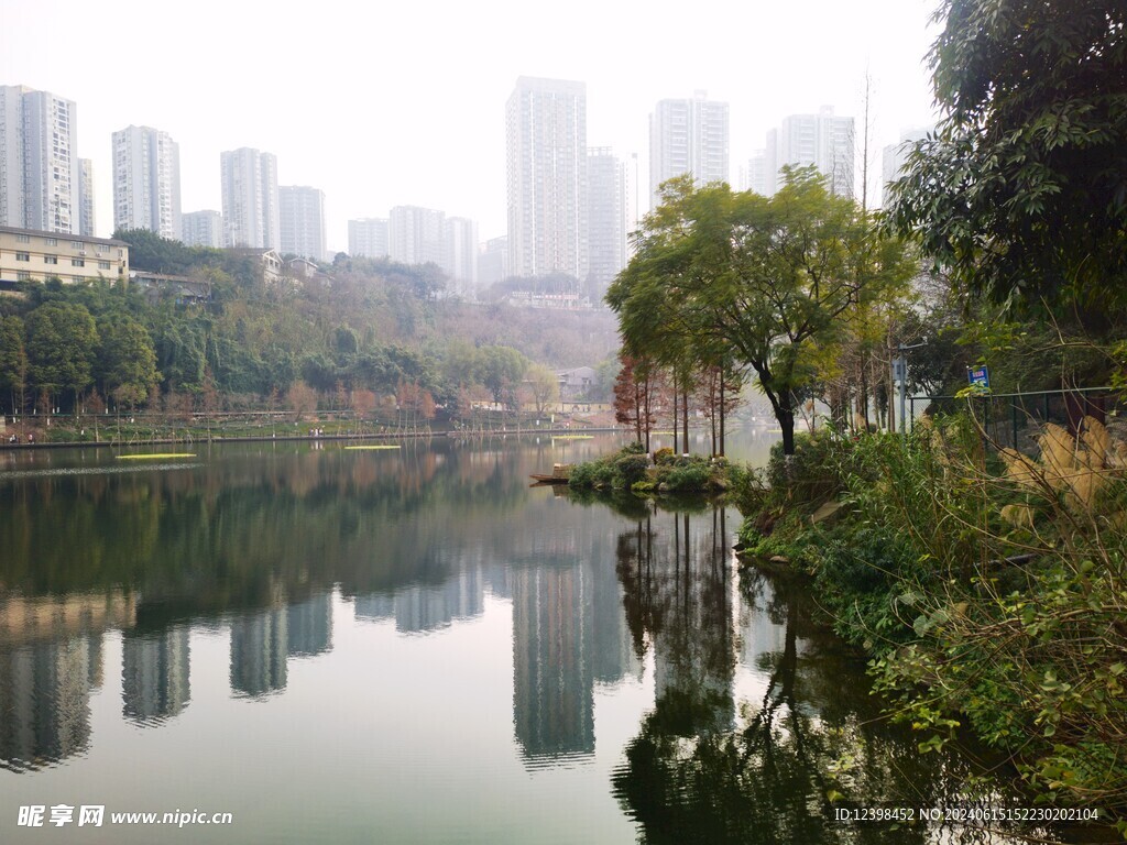 美丽的彩云湖湿地公园