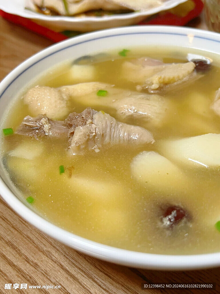 山药炖鸡