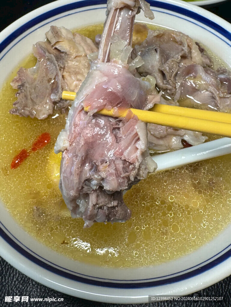 炖鸡腿