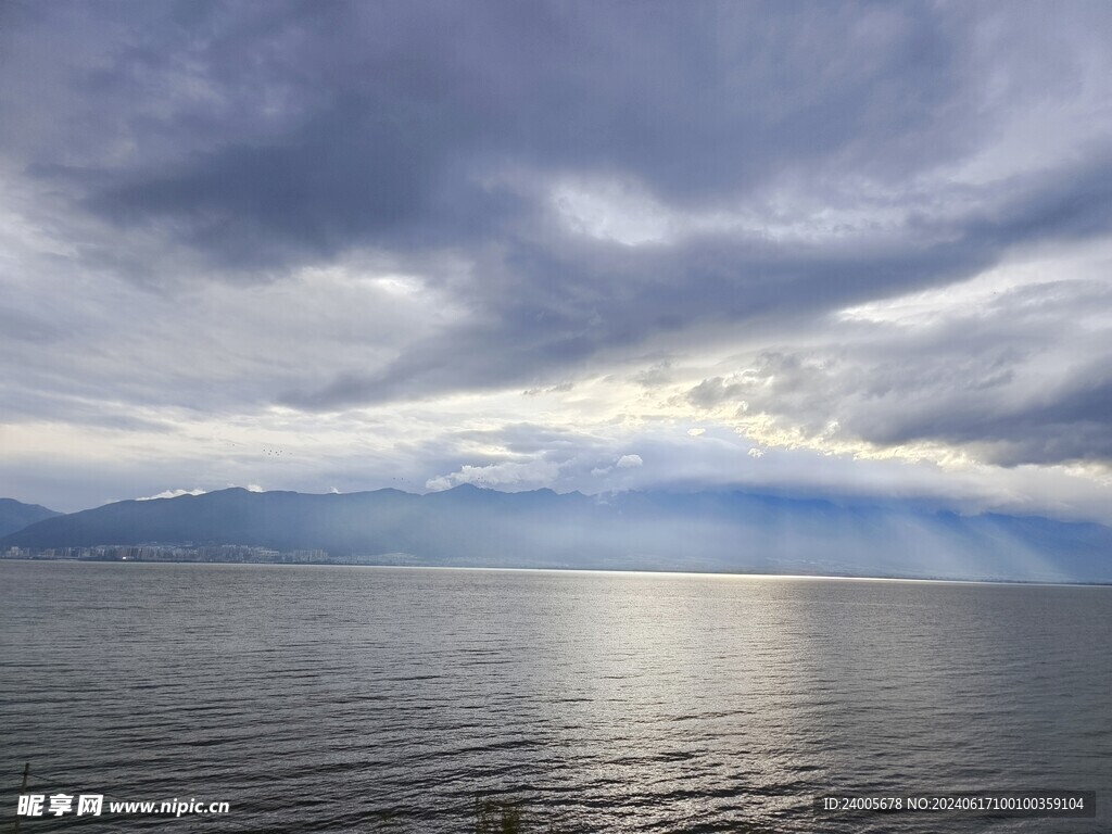 洱海