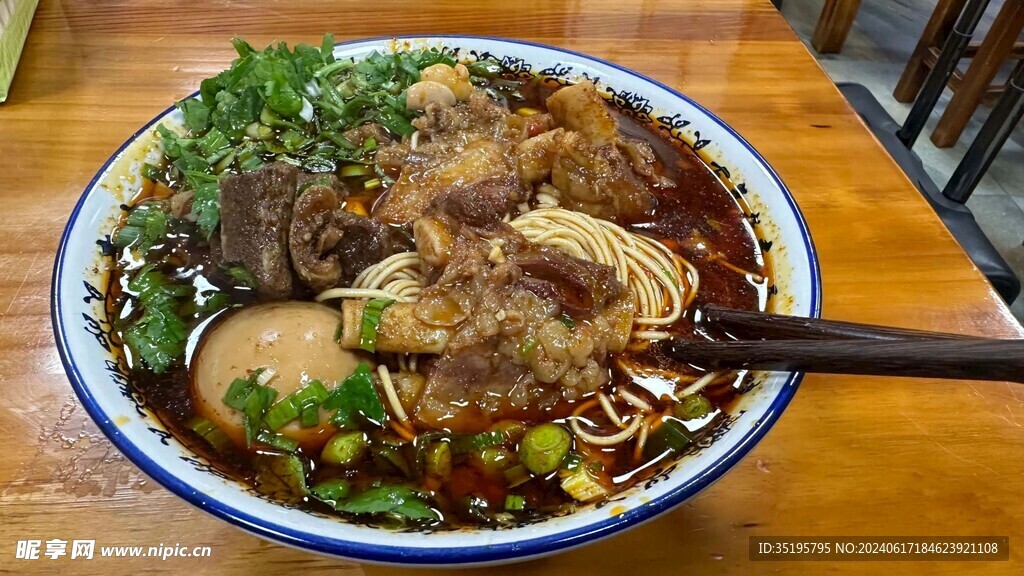 牛肉拉面