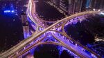 夜晚城市交通光线