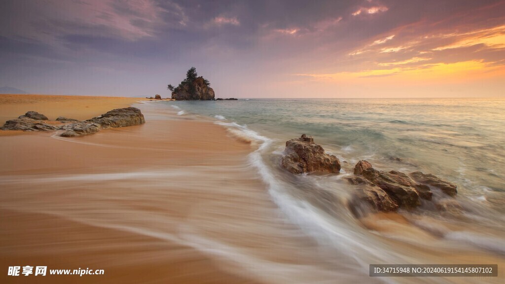 海滩与海浪风光