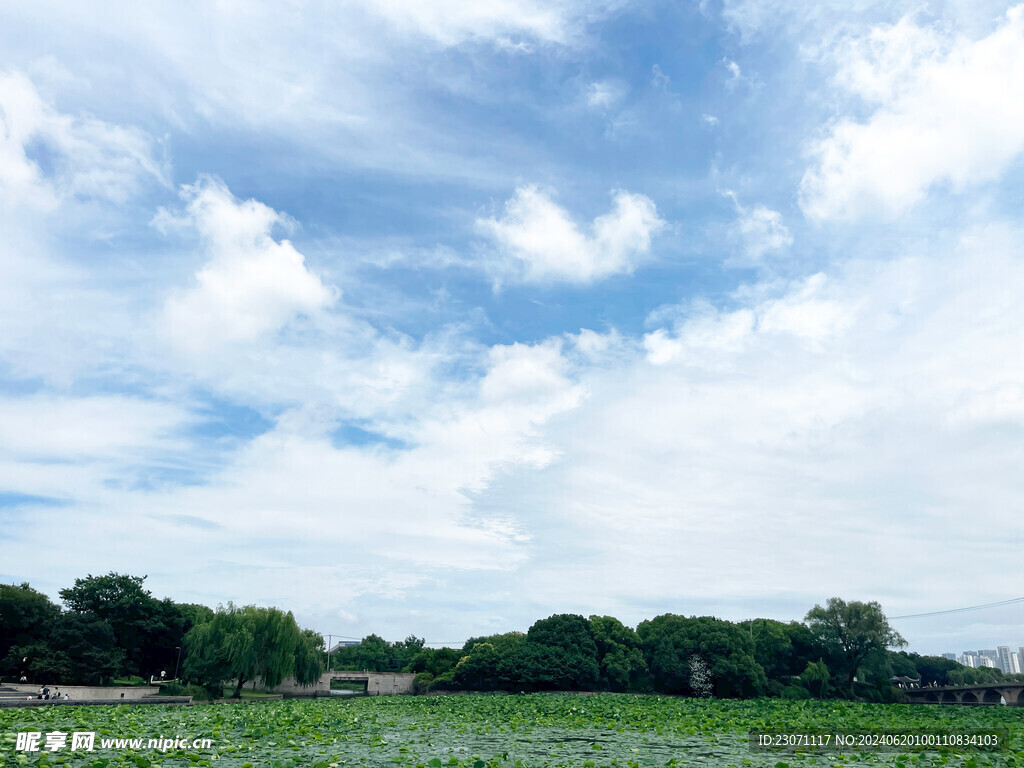 天空