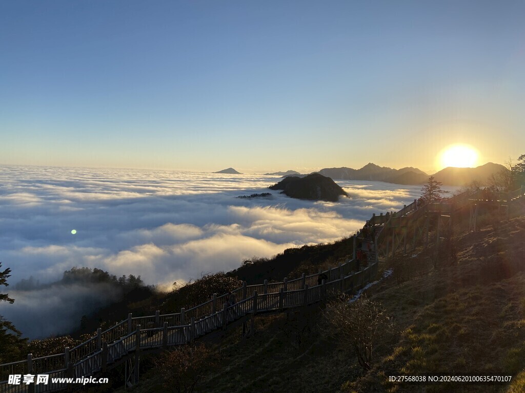 西岭雪山云海