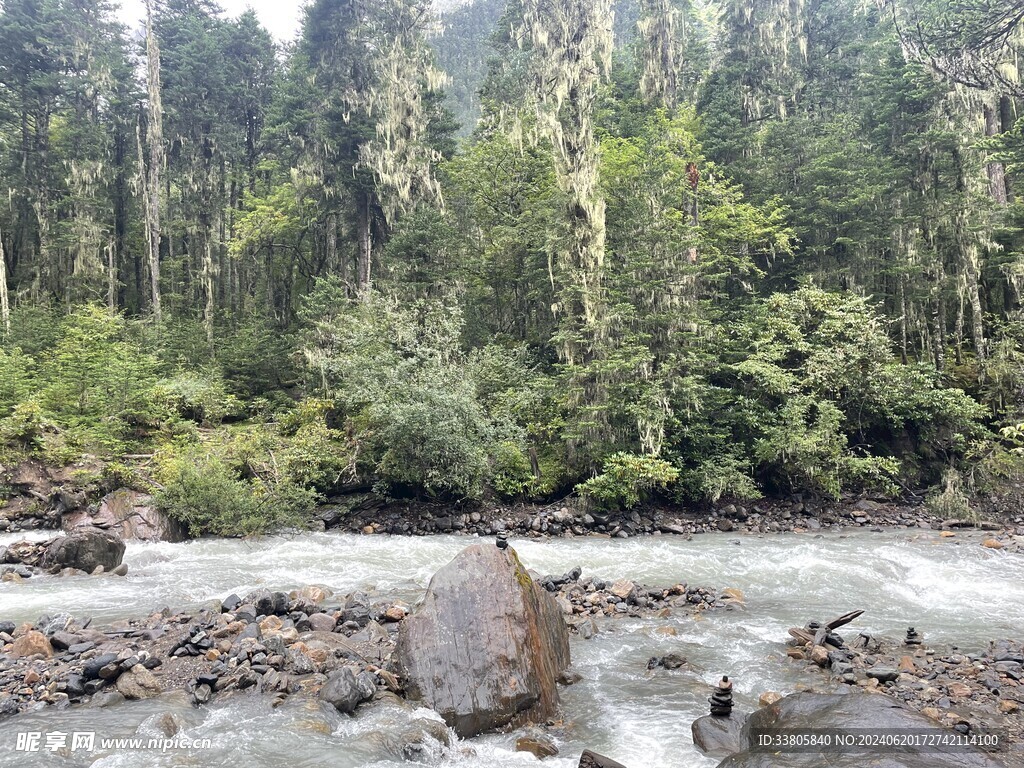 山川溪流