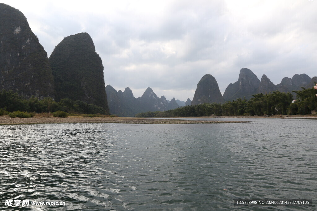 桂林山水风景阳朔漓江景色