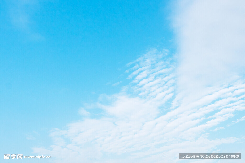 蓝色天空壁纸