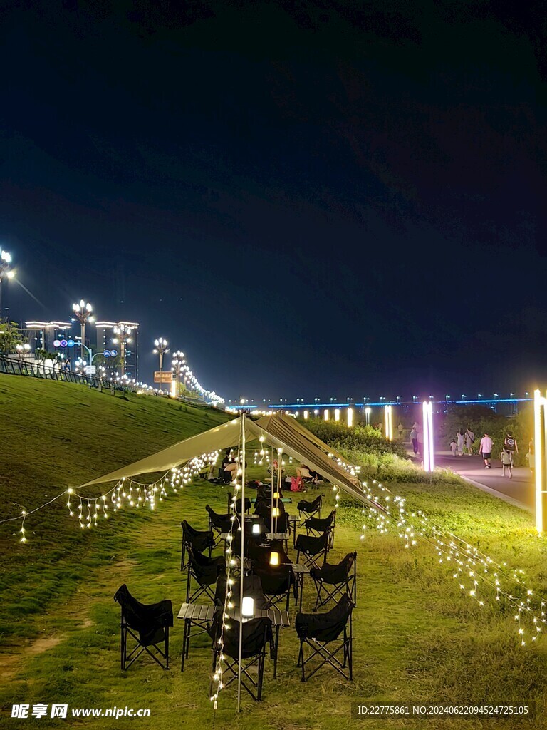 肇庆江滨公园夜景环境拍照