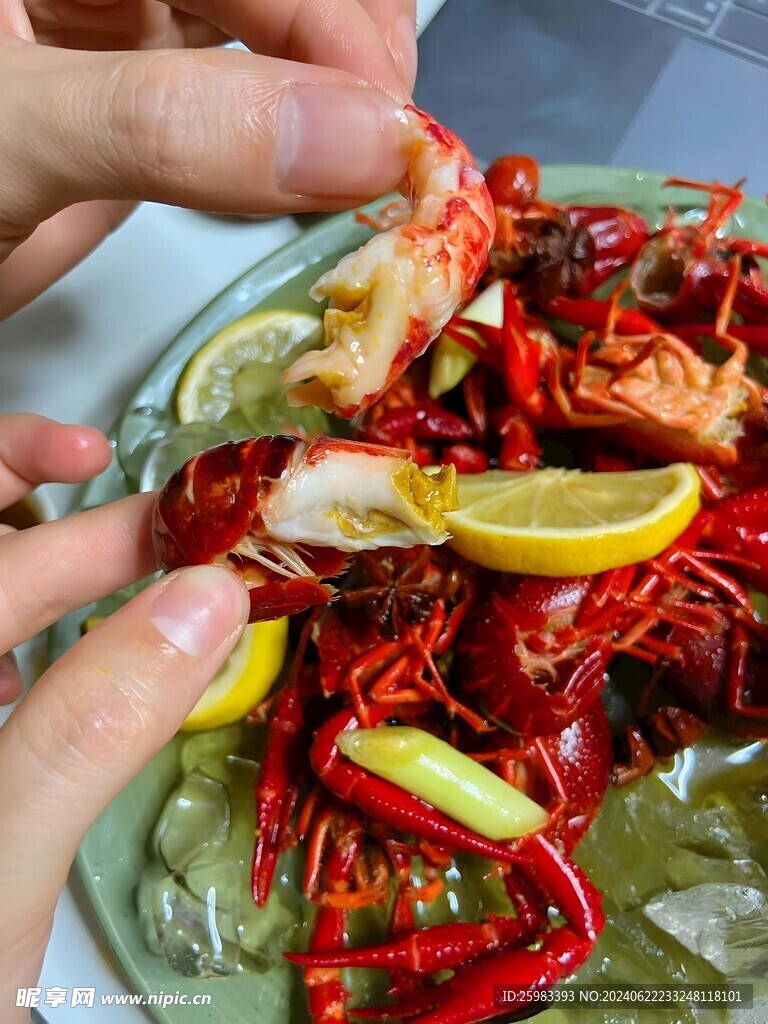 麻辣小龙虾 