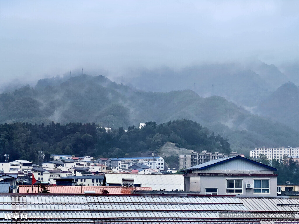 雨后云雾