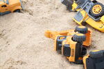 儿童挖掘车工程车玩具沙滩摄影