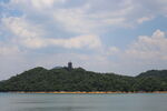湖水山天空塔
