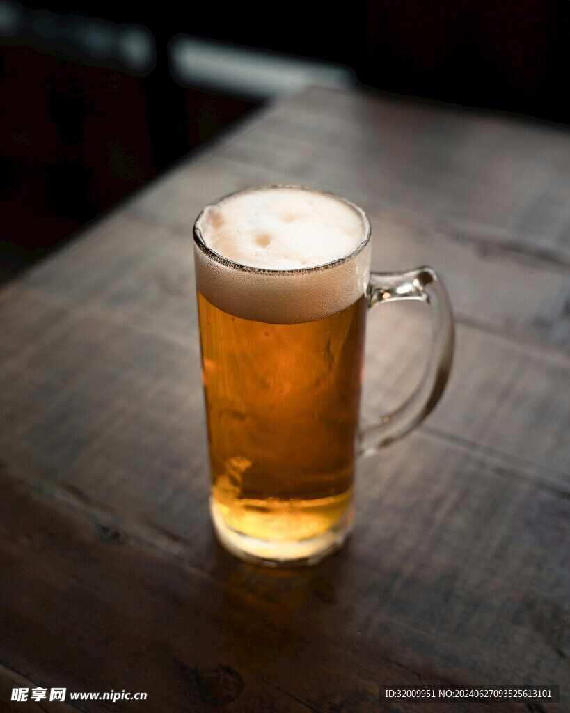 啤酒             