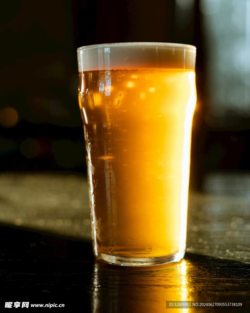 啤酒             