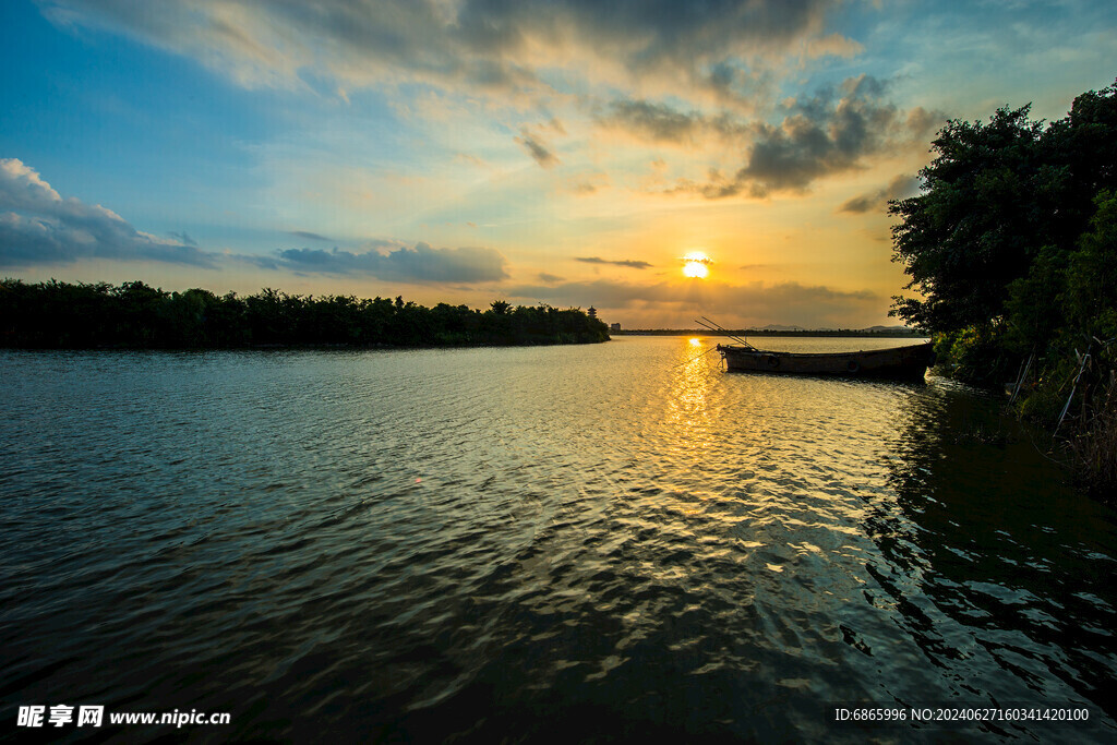 夕照华阳湖