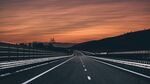 郊外的高速公路