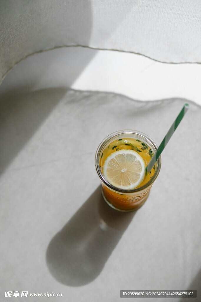 柠檬茶 
