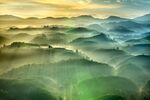霞光群山渺渺