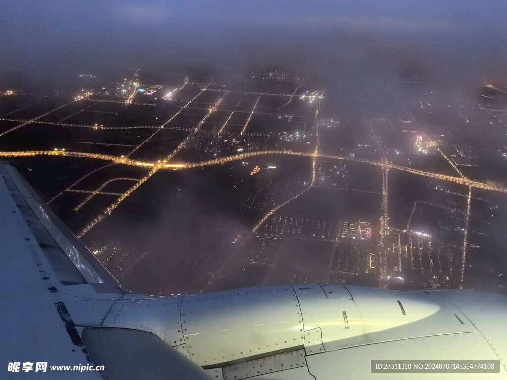 城市夜空鸟瞰图