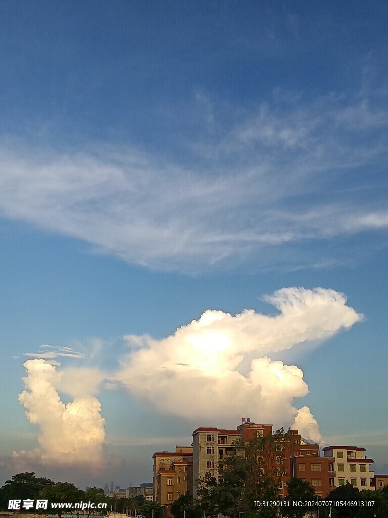 白云  蓝天