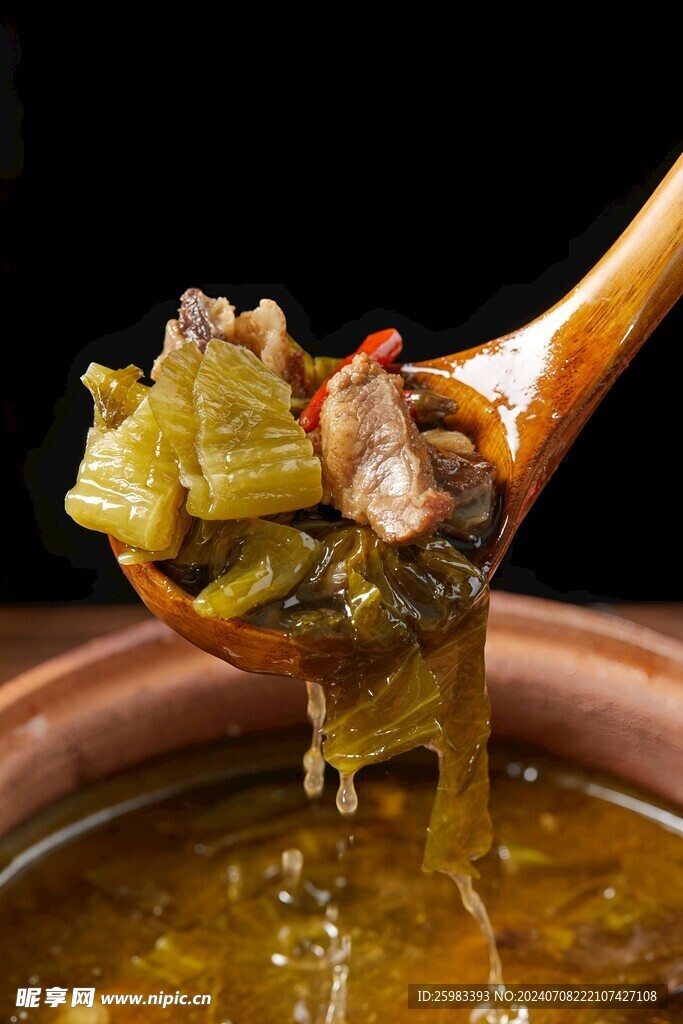 酸菜肉片汤