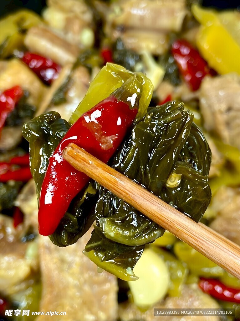 酸菜烧辣椒