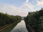 河边