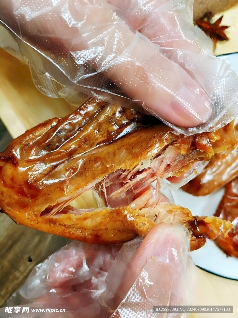 卤鸭翅