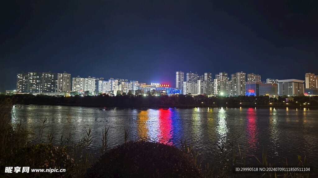 拱桥会昌夜景桥光影水波纹