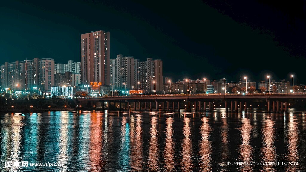 月亮湾会昌夜景桥光影水波纹