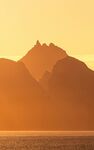 远处的高山