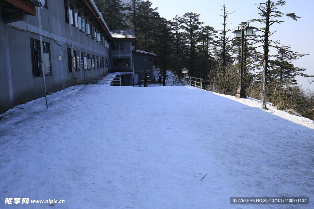 峨眉雪