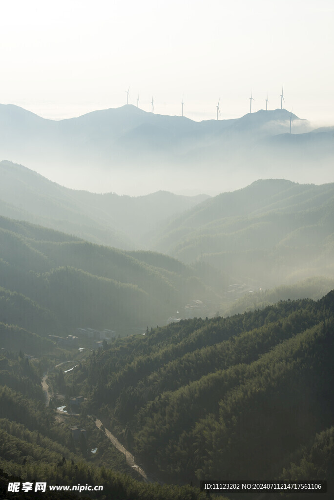 层峦叠嶂