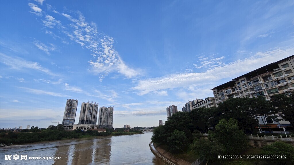 天空