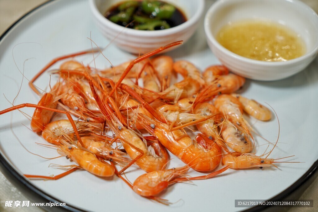 白灼河虾