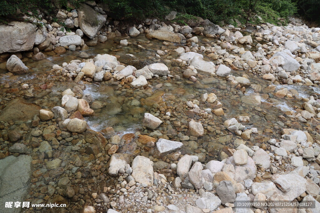 山泉水