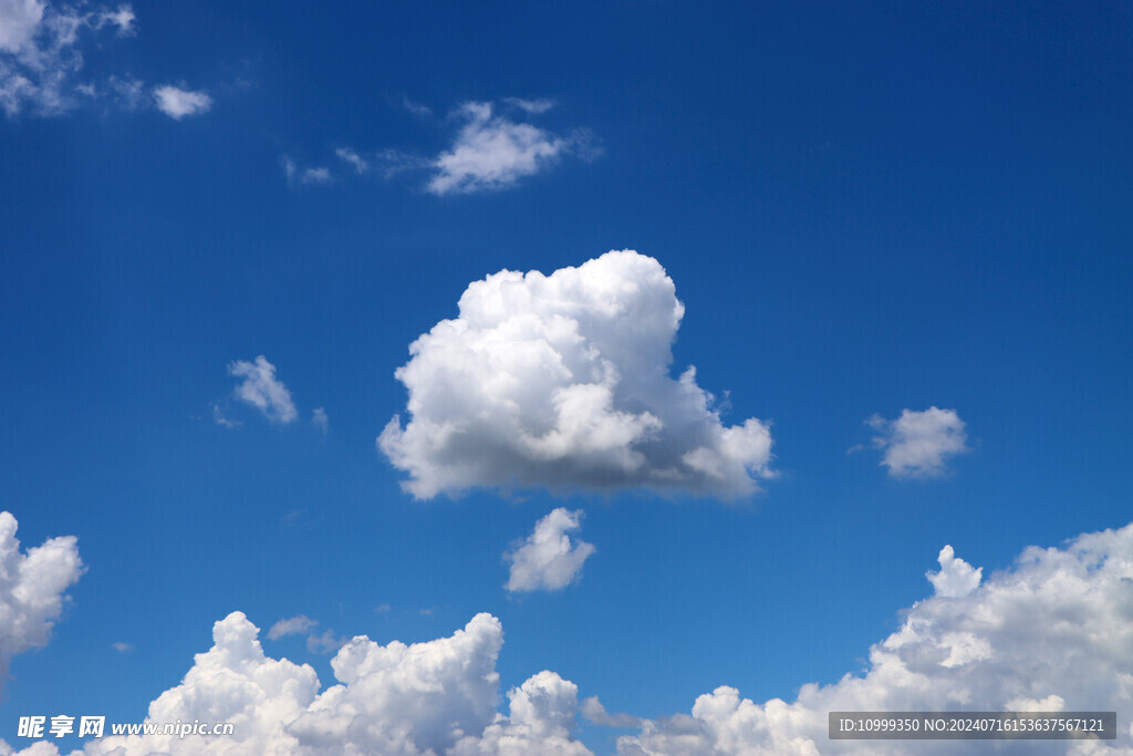 蓝天白云