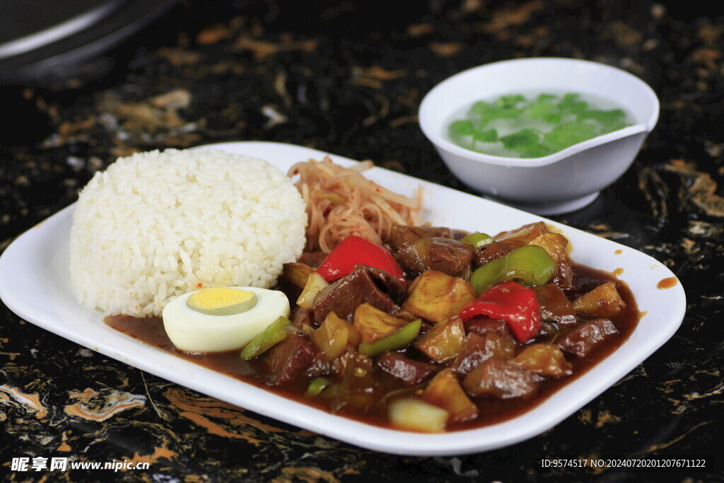 红烧牛肉饭