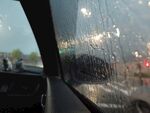雨天车窗外