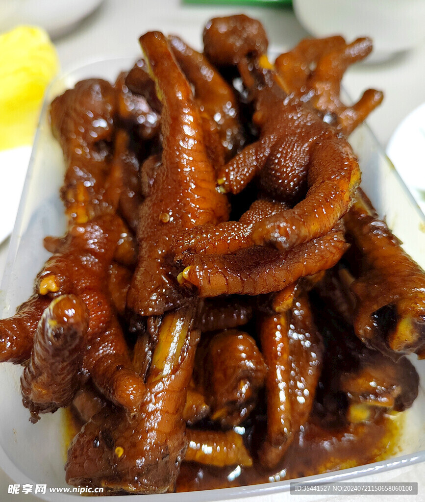 卤鸡脚