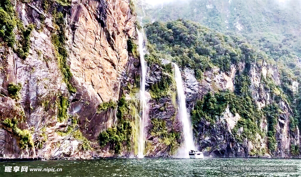 新西兰米福峡湾风景