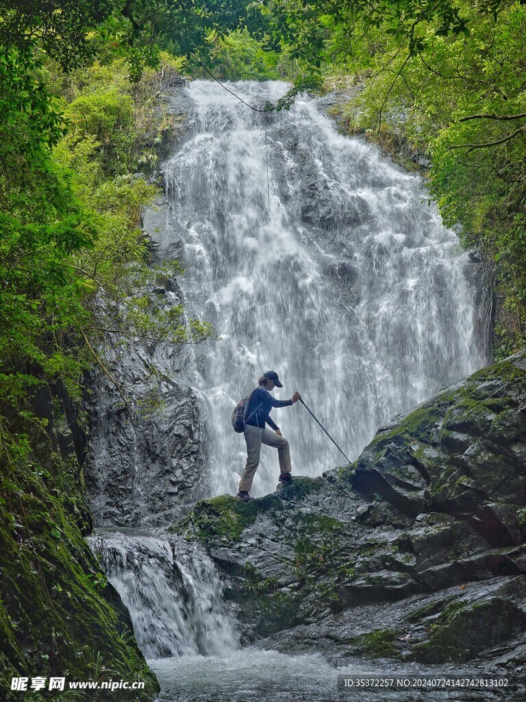 梧桐山瀑布