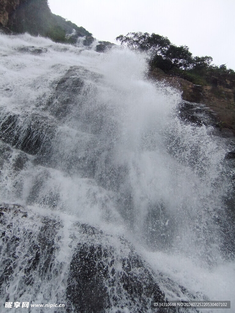 瀑布溪流山谷大自然摄影美景图片