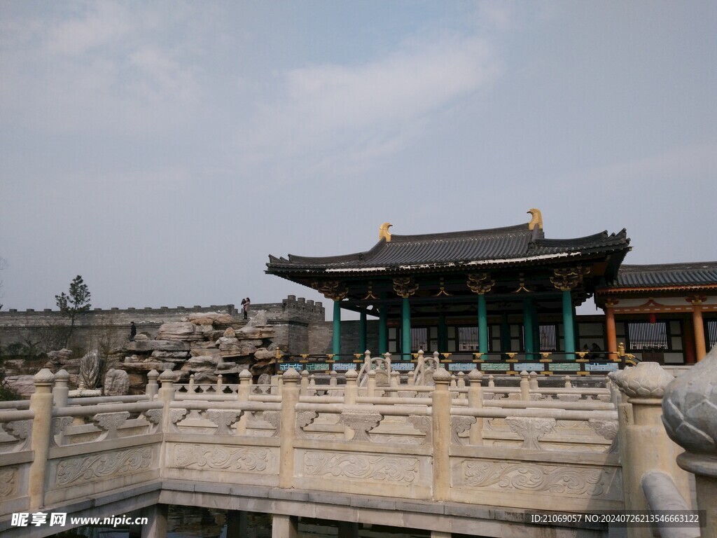 唐城