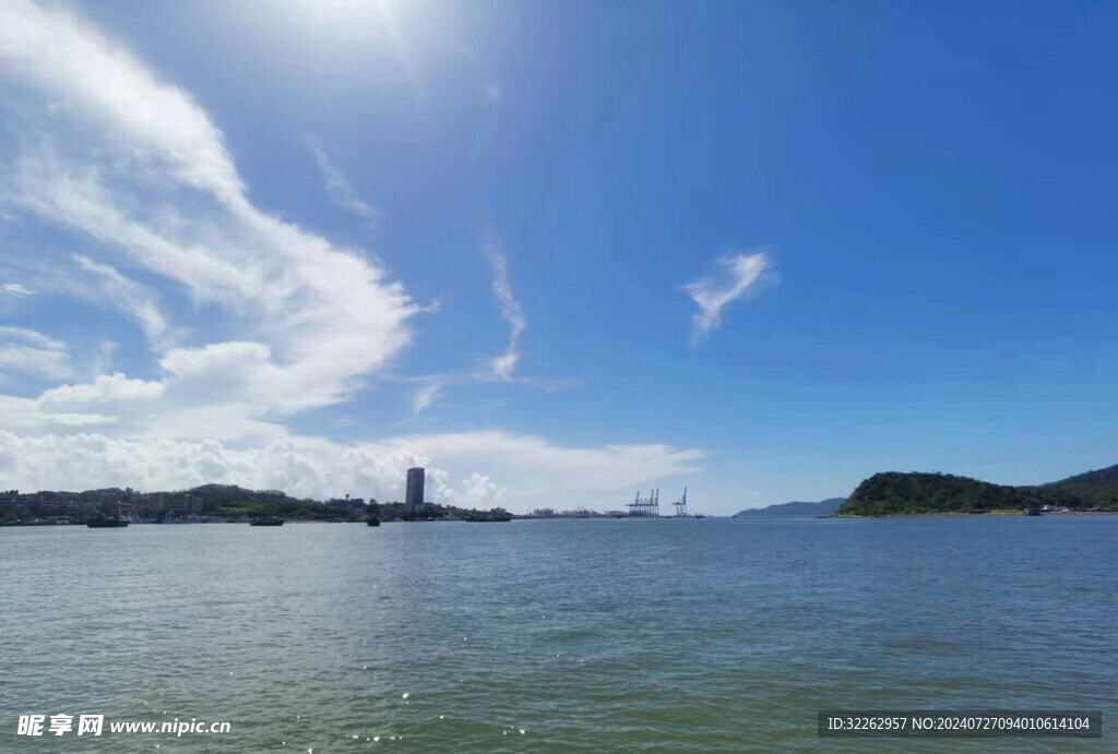 蓝天白云