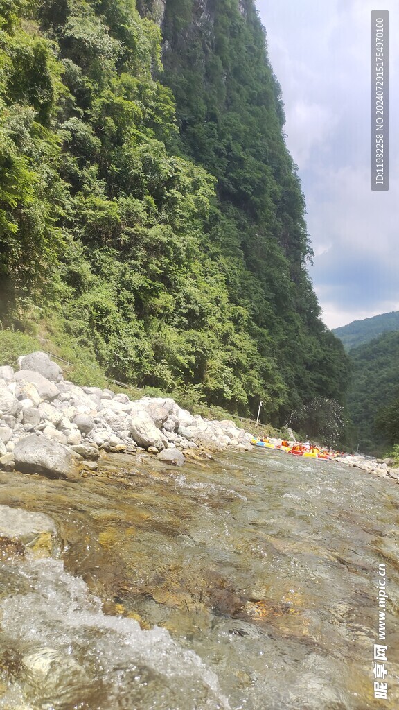 水银河漂流