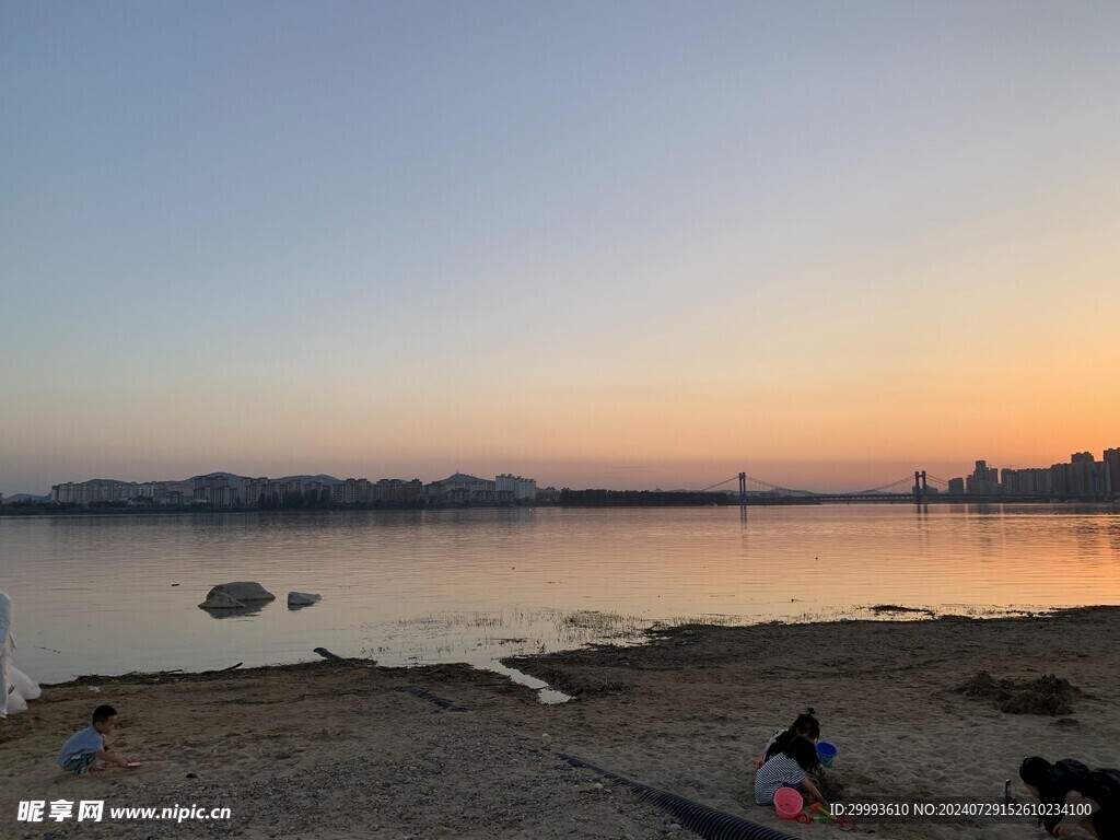 沙滩落日风景