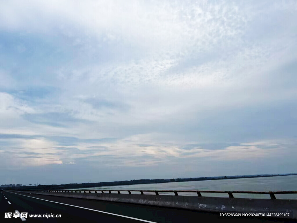 天空